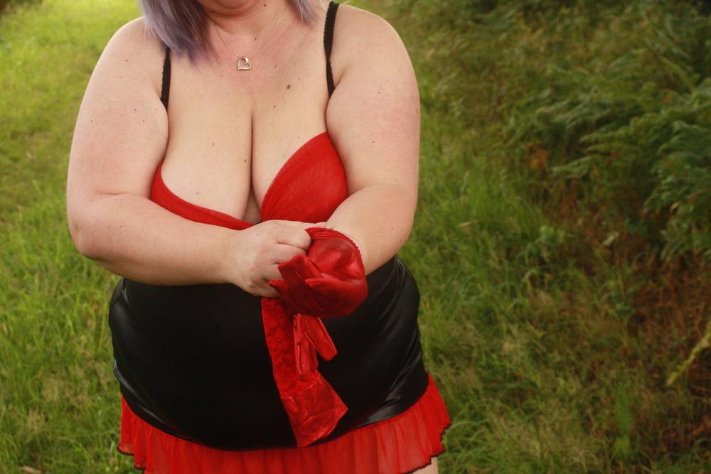 25P BBW Julia Outdoor Public Show ALL