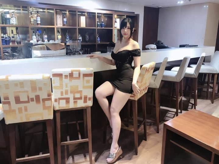 24P Sexy cosplay