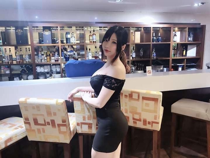 24P Sexy cosplay