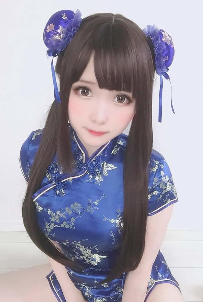 24P Sexy cosplay