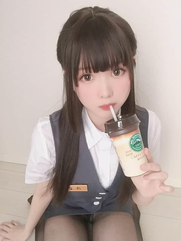 24P Sexy cosplay