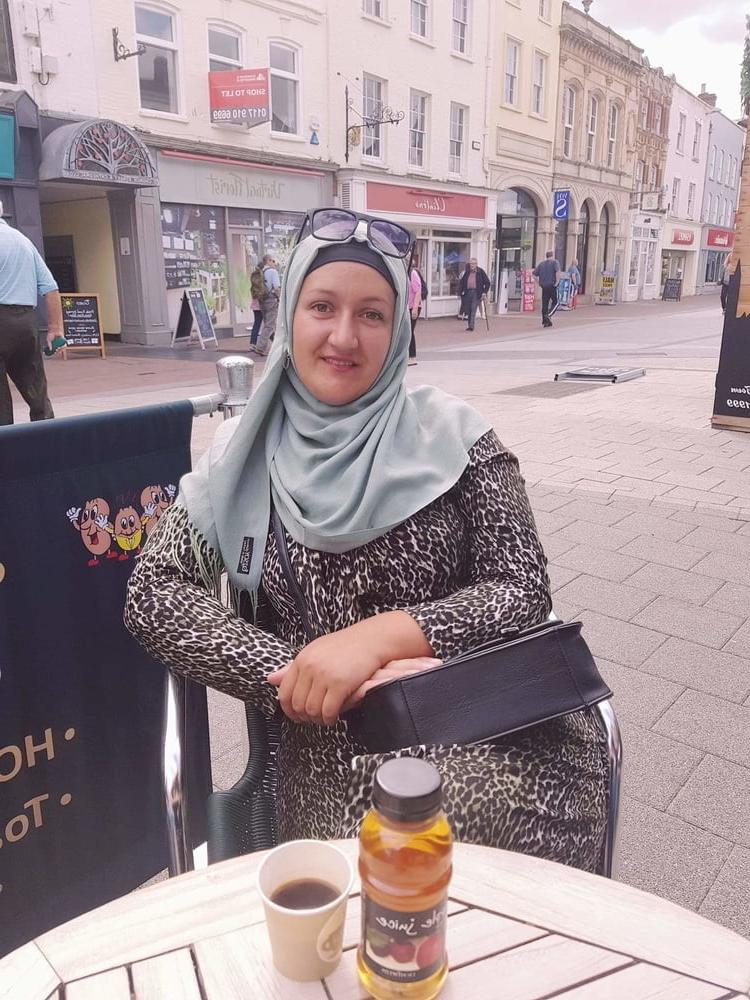 25P Turbanli Fatme busty hijab slut