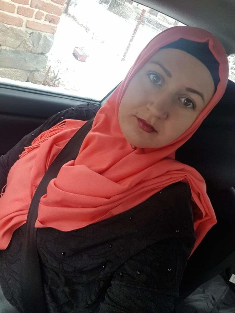 25P Turbanli Fatme busty hijab slut