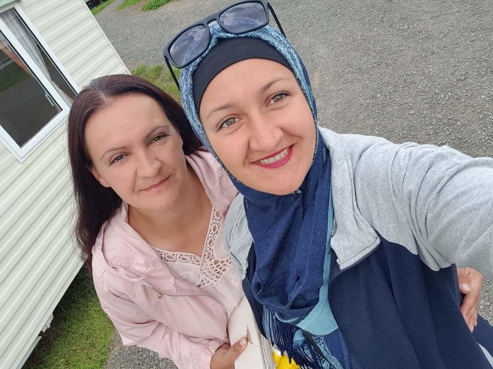 25P Turbanli Fatme busty hijab slut