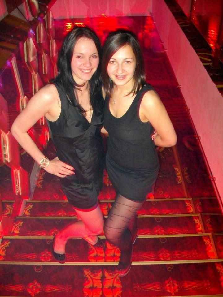 25P sexy females in tights pantyhose nylons 86