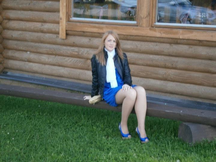 25P sexy females in tights pantyhose nylons 86