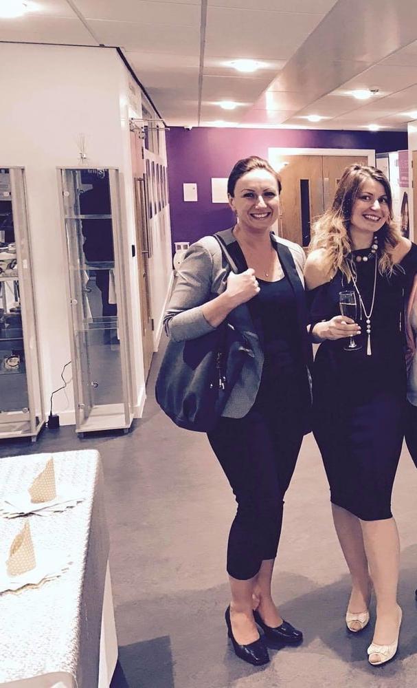 25P sexy females in tights pantyhose nylons 86