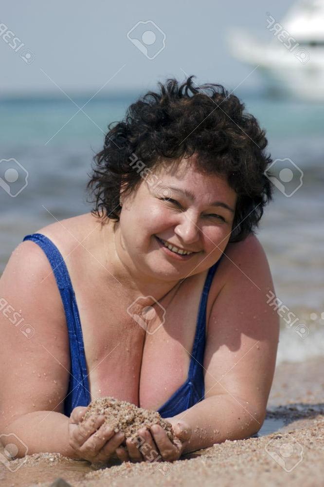 25P FAT MATURE SWIMSUIT