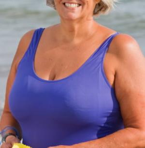 25P FAT MATURE SWIMSUIT
