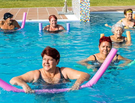 25P FAT MATURE SWIMSUIT