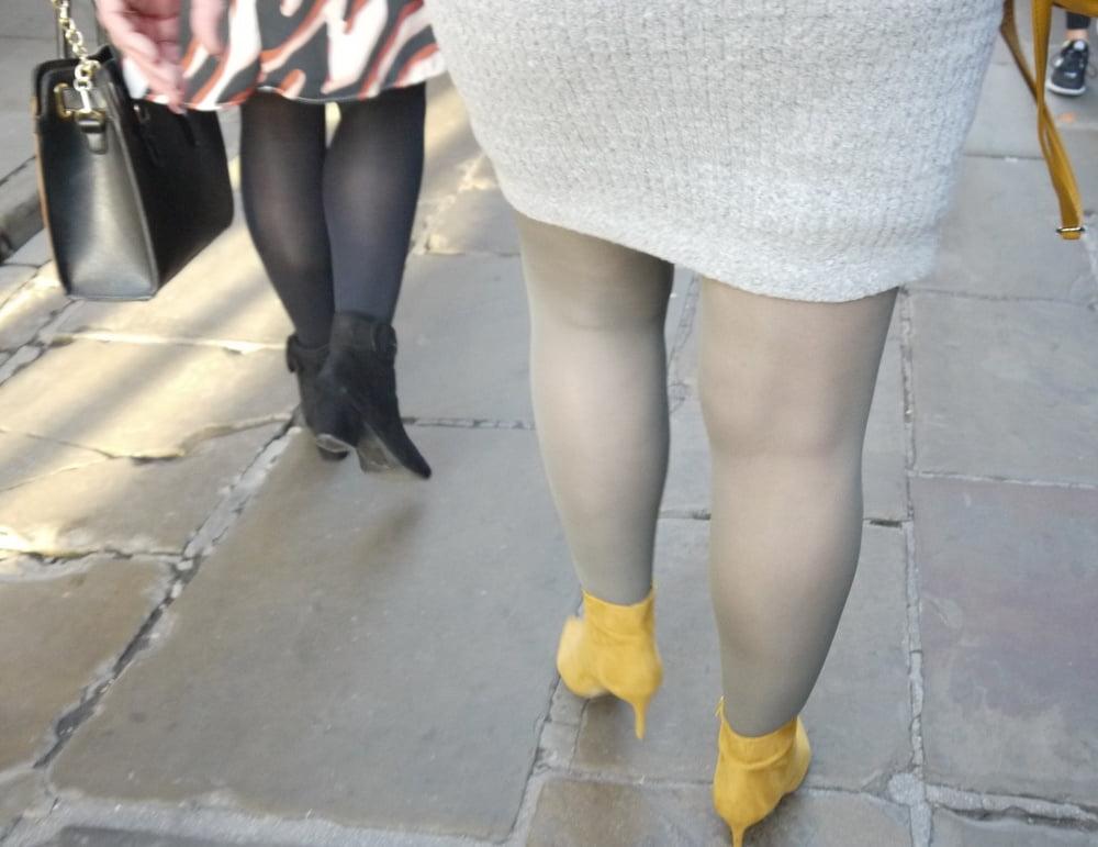 25P sexy mature out and about in pantyhose and heels