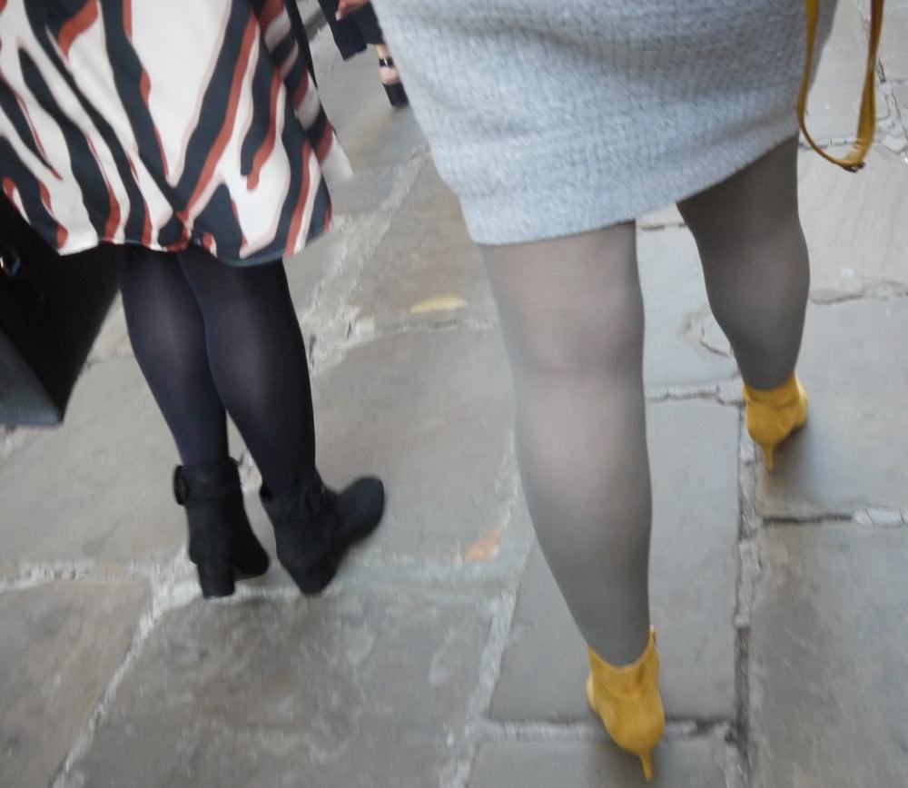 25P sexy mature out and about in pantyhose and heels