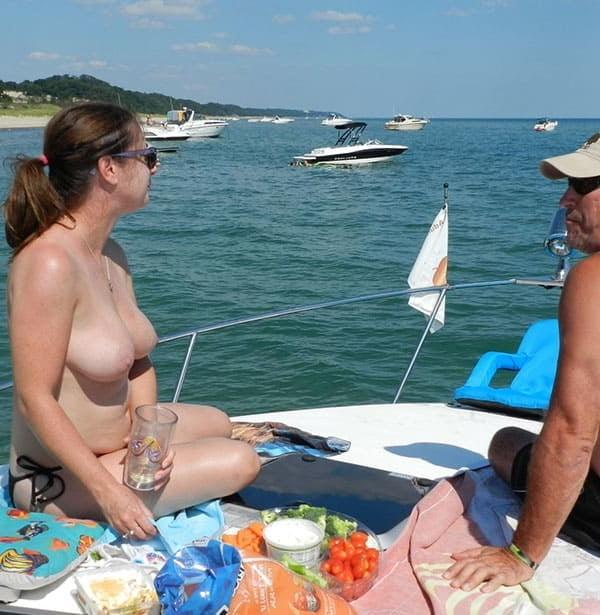 25P Swinger Boat Party #56
