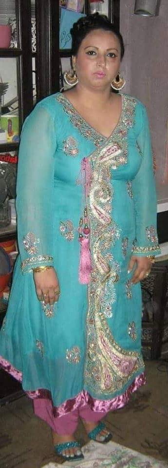 8P pakistani aunty shabana