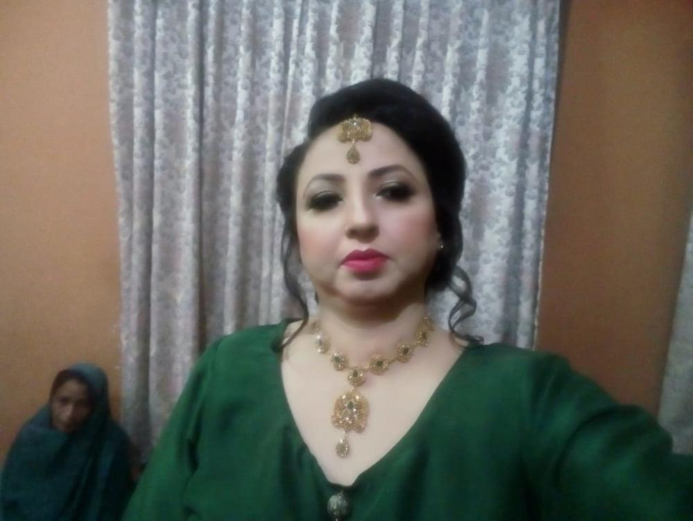 8P pakistani aunty shabana