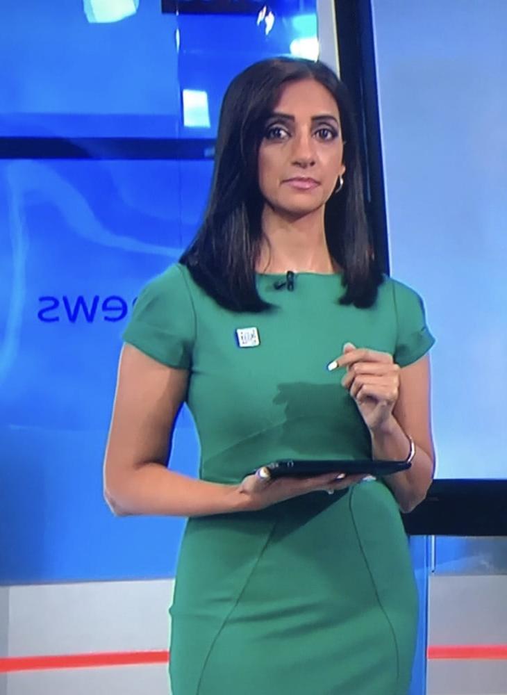 25P Wanking Hard For Bela Shah In Green Tight Dress (Sky Sports)