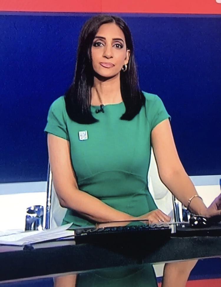 25P Wanking Hard For Bela Shah In Green Tight Dress (Sky Sports)
