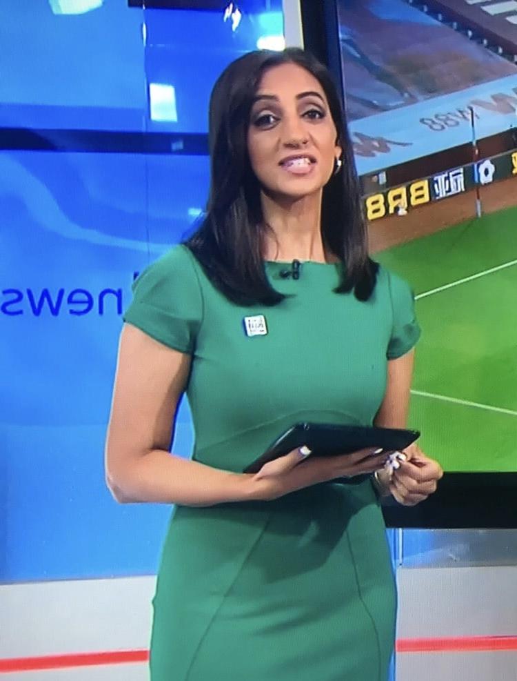 25P Wanking Hard For Bela Shah In Green Tight Dress (Sky Sports)