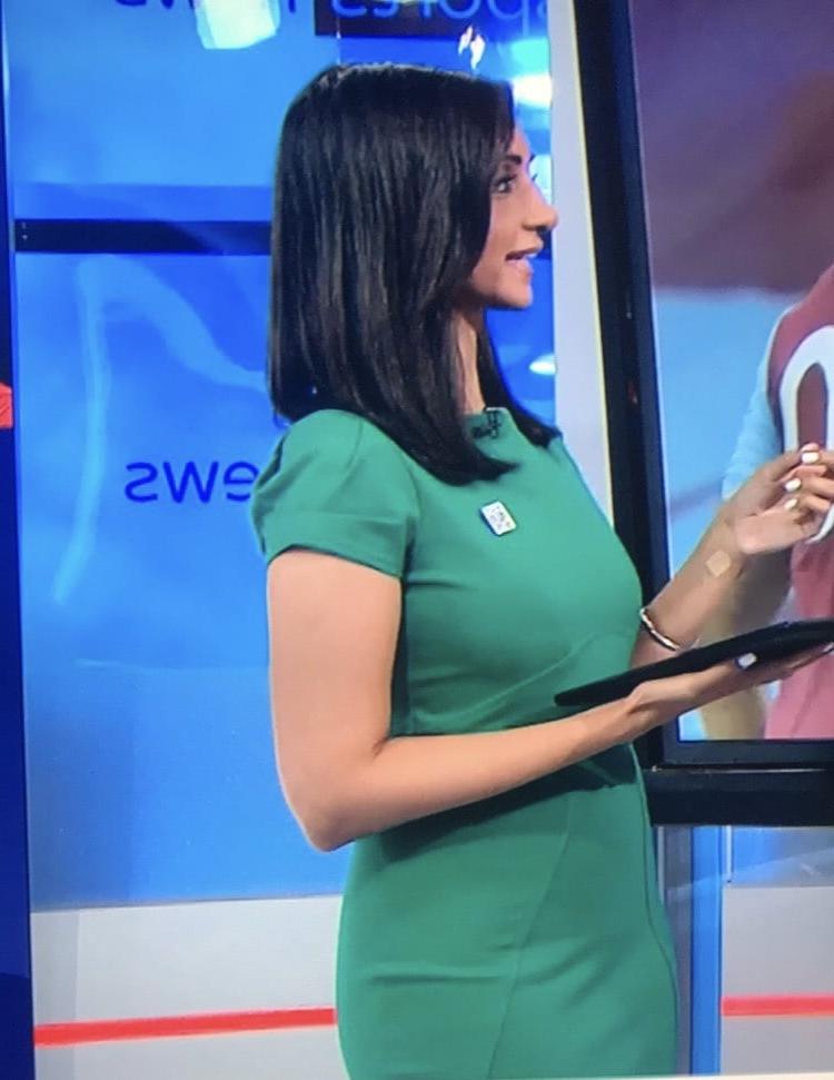 25P Wanking Hard For Bela Shah In Green Tight Dress (Sky Sports)