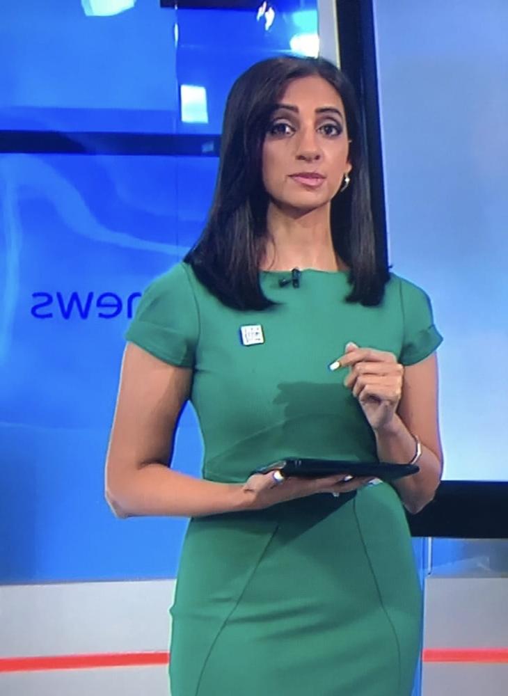 25P Wanking Hard For Bela Shah In Green Tight Dress (Sky Sports)