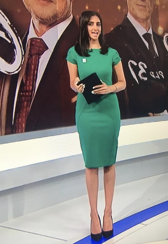 25P Wanking Hard For Bela Shah In Green Tight Dress (Sky Sports)