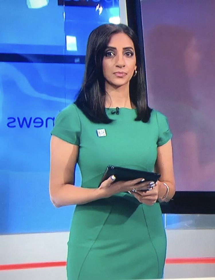 25P Wanking Hard For Bela Shah In Green Tight Dress (Sky Sports)