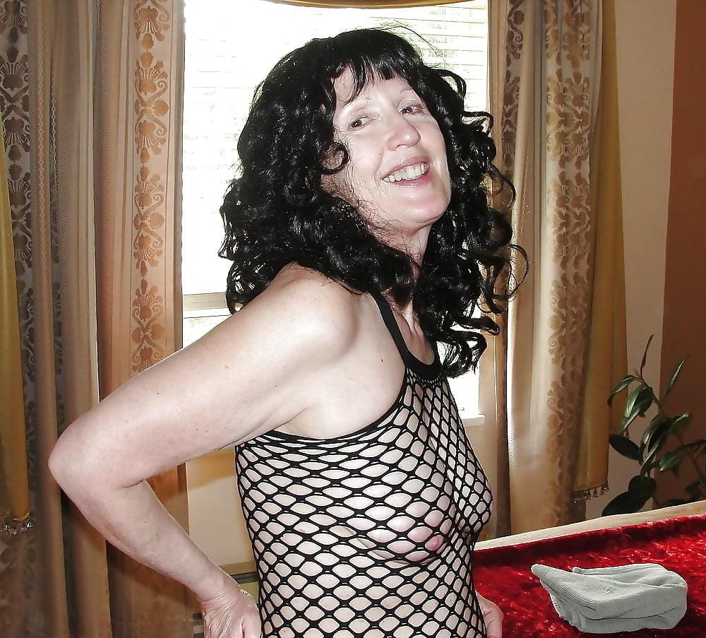 25P The hot and sensuous Sue gallery #2