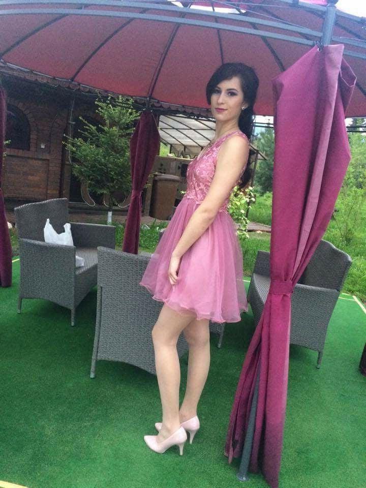 25P sexy females in tights pantyhose nylons 85
