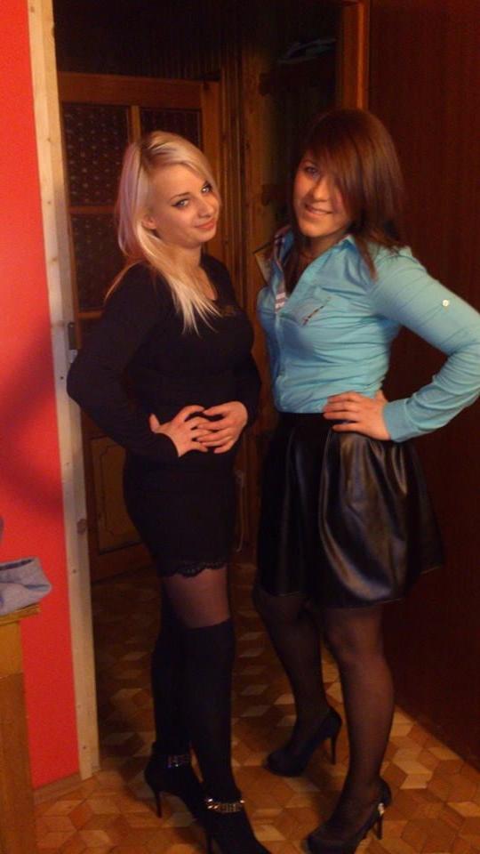 25P sexy females in tights pantyhose nylons 85