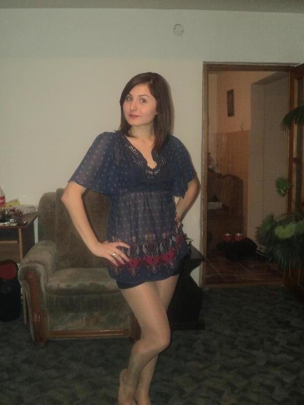 25P sexy females in tights pantyhose nylons 85