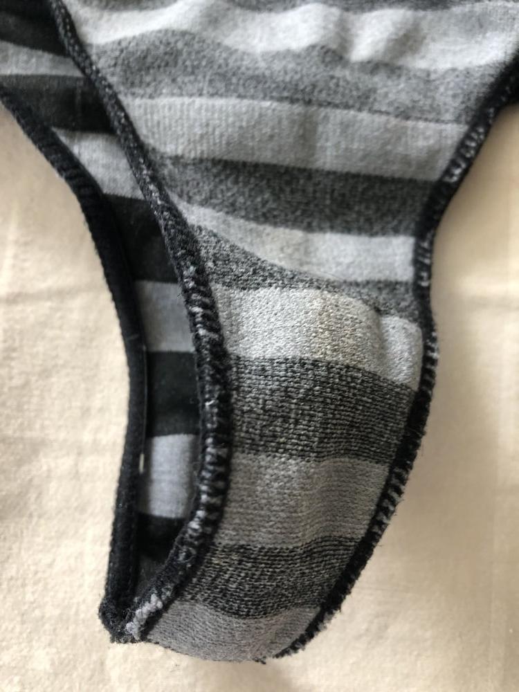 11P Milfs dirty panties
