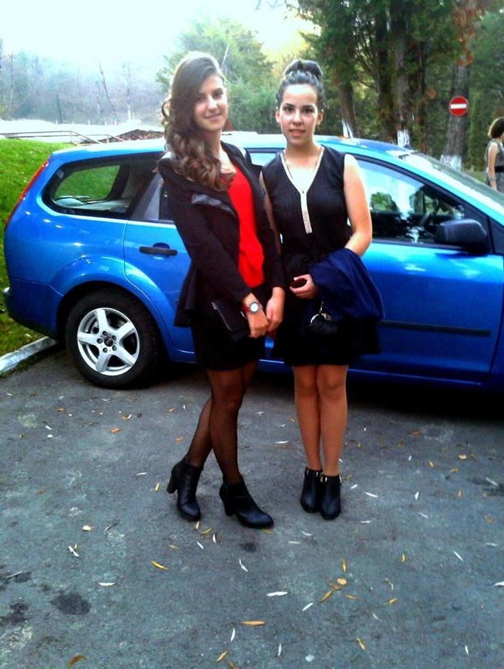 25P sexy females in tights pantyhose nylons 84