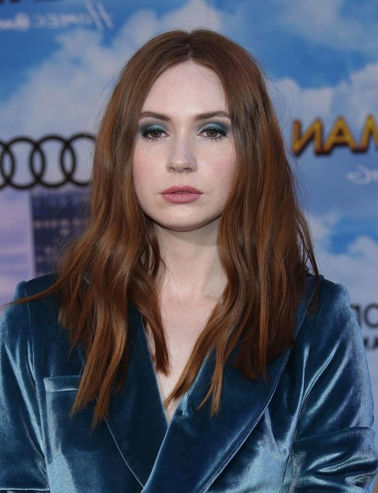 25P Karen Gillan - Blue dress