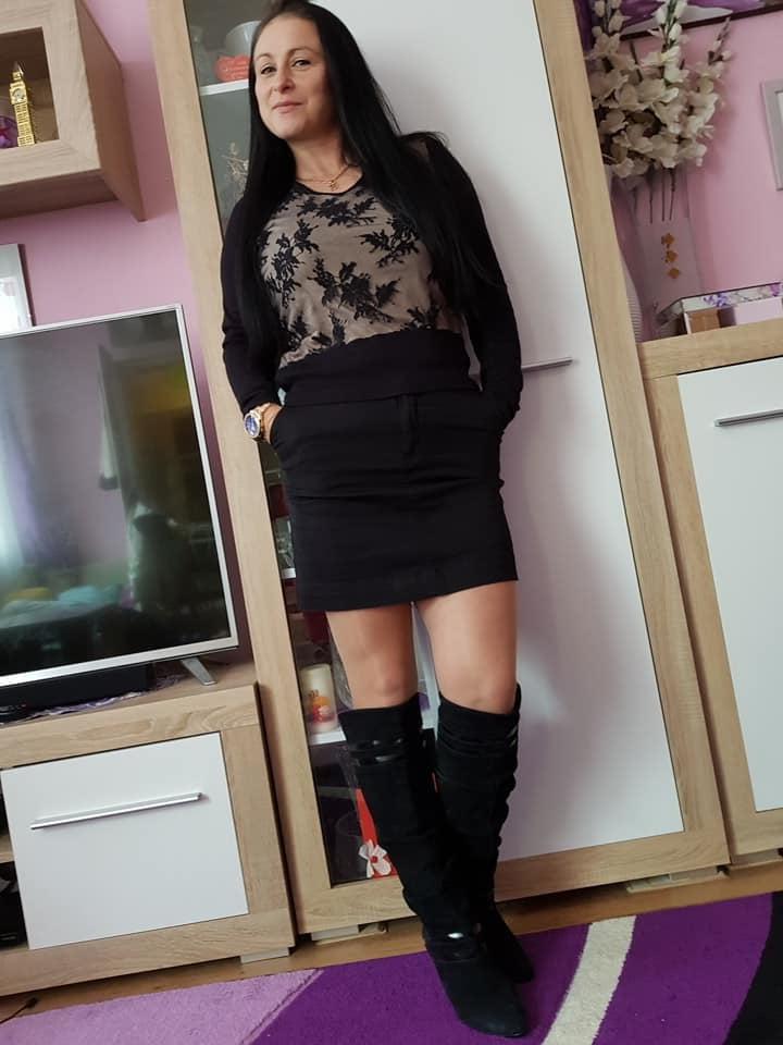 25P sexy females in tights pantyhose nylons 81