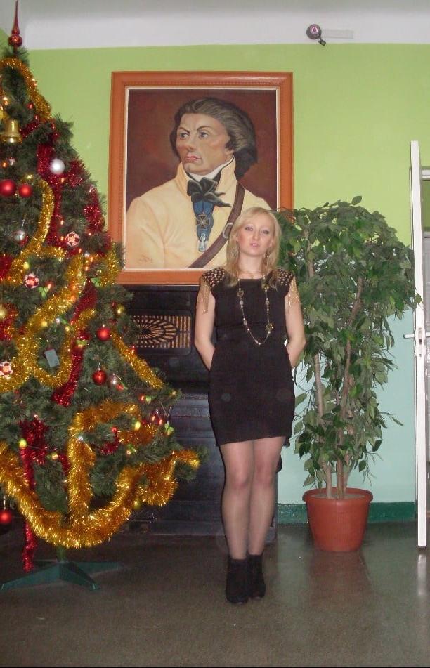 25P sexy females in tights pantyhose nylons 81