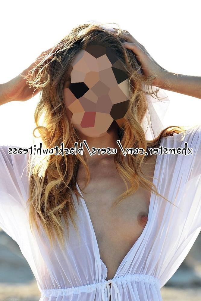 12P Little pussy visits the lake for the second time set # 04