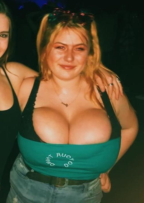 15P Busty BBW 18