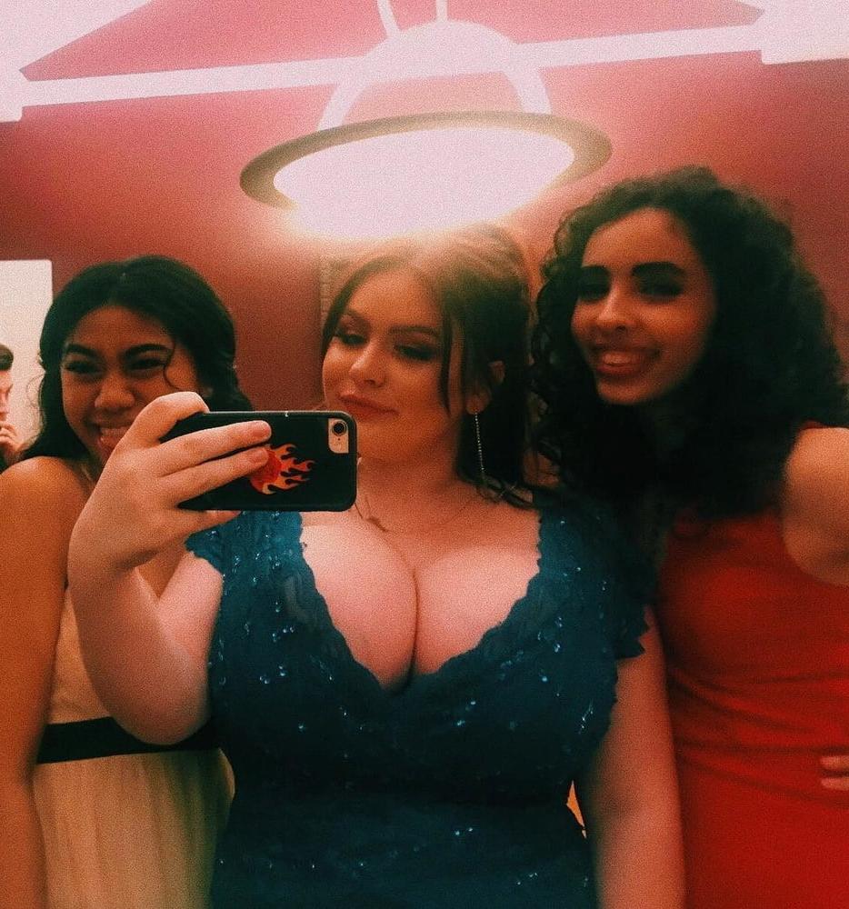 15P Busty BBW 18