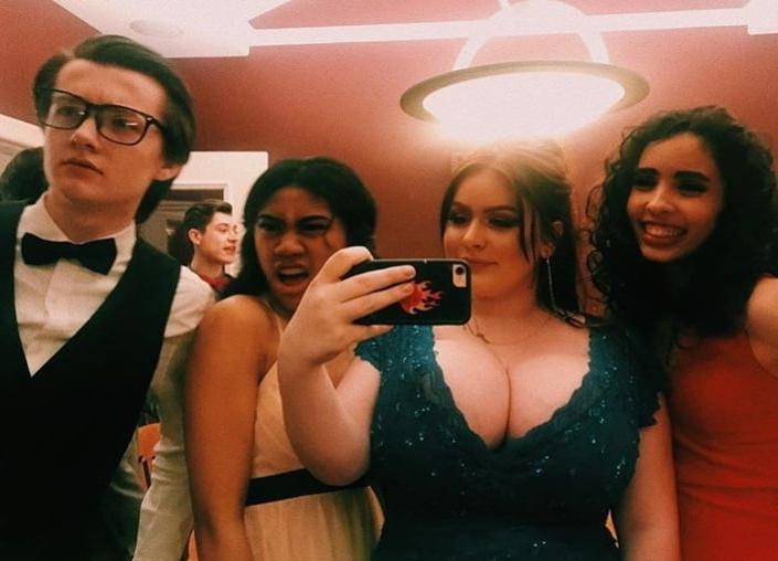 15P Busty BBW 18
