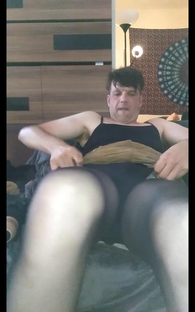 25P Tranny in pantyhose