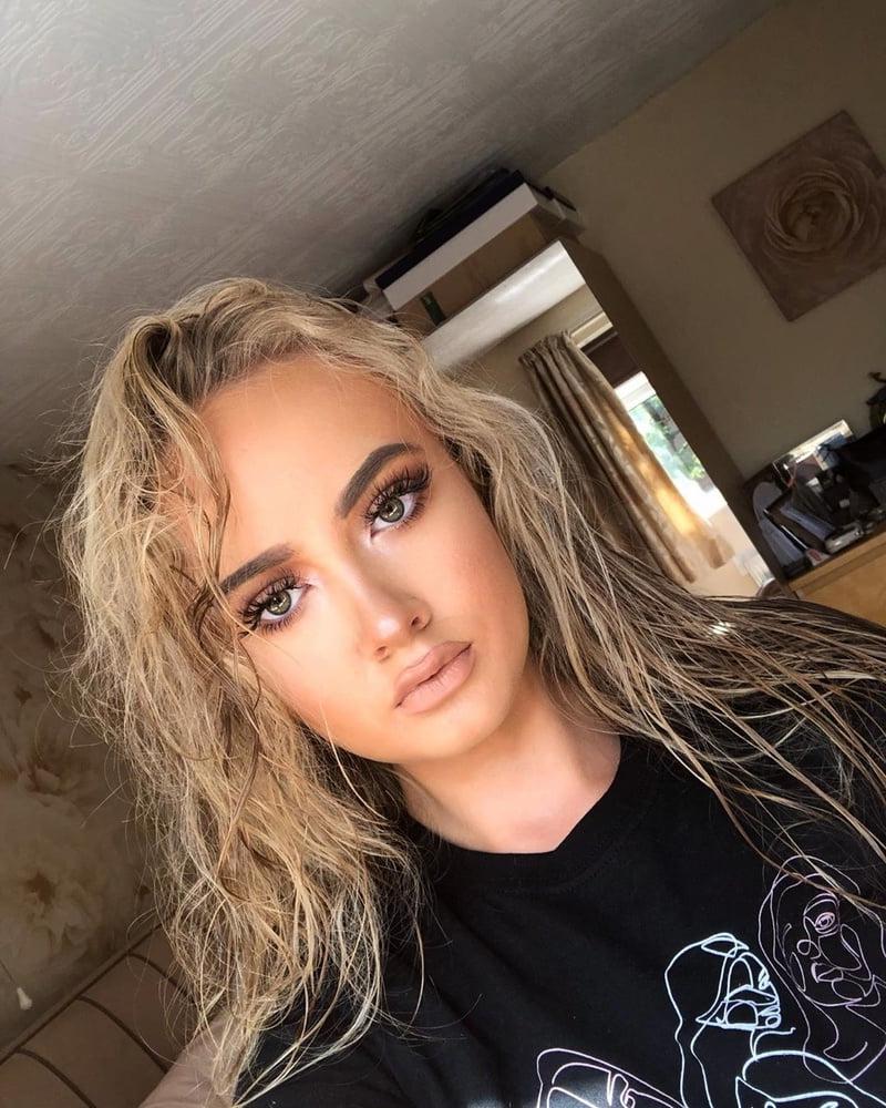 25P Thick curvy busty chav slag Georgina