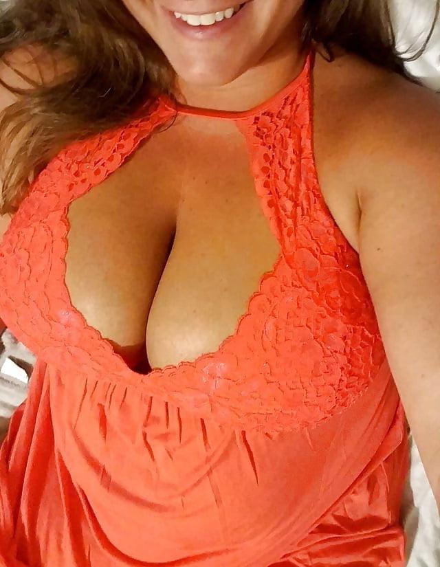 25P busty megan, an arab and a granny top huge