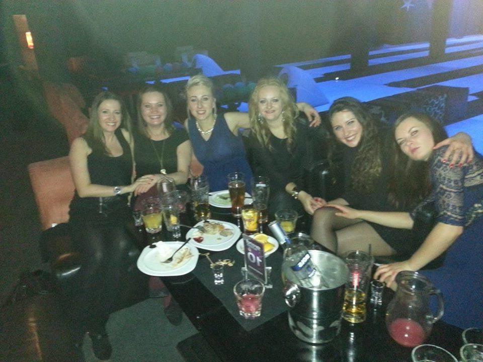 25P sexy females in tights pantyhose nylons 80