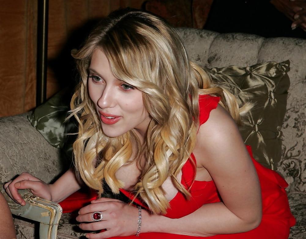 21P Scarlett in THAT RED DRESS