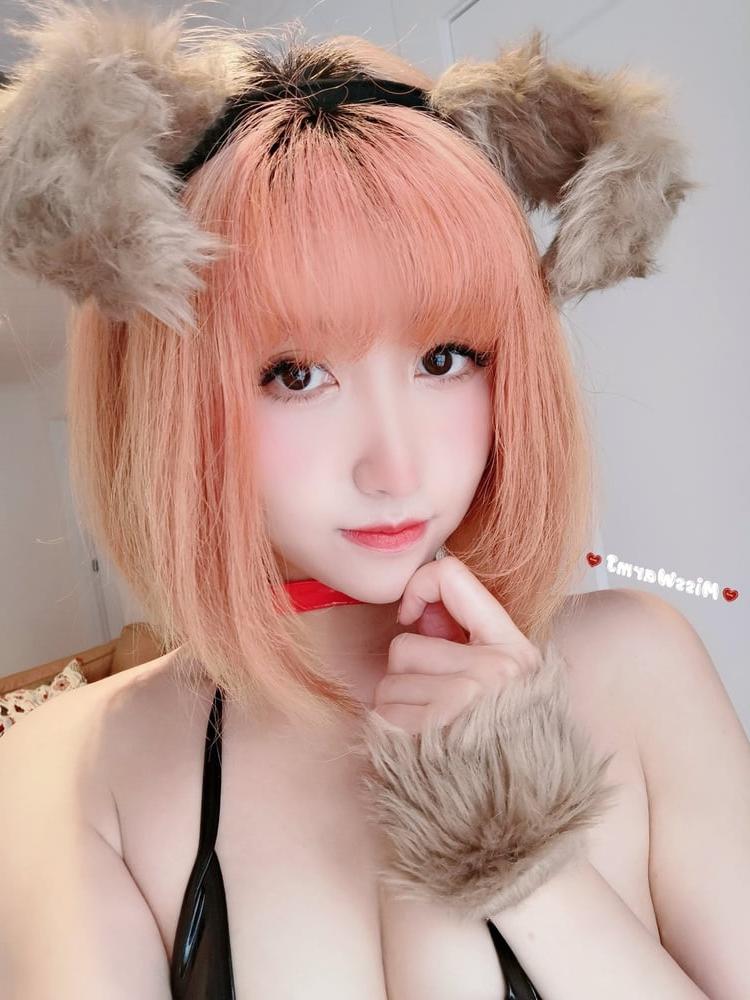 25P Hot Costume and Cosplay