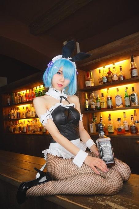 25P Hot Costume and Cosplay