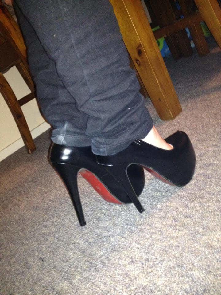 22P Sexy Pics and Heels