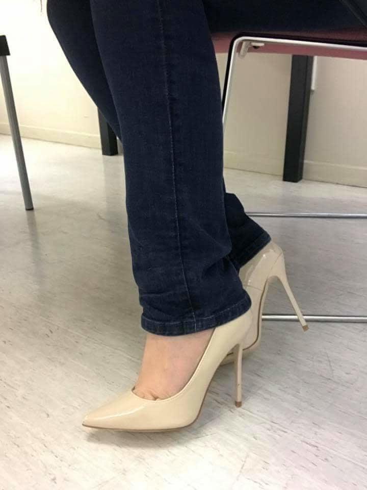 22P Sexy Pics and Heels