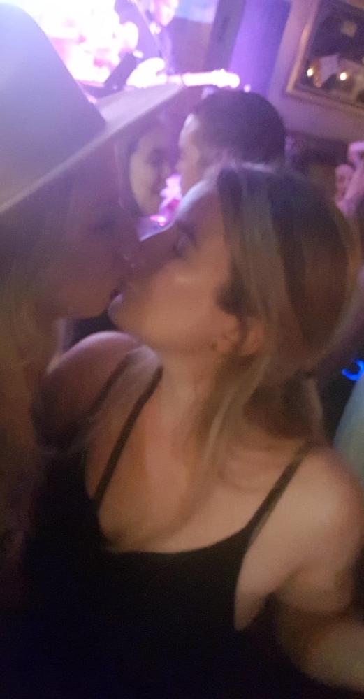 22P Sexy Pics and Heels