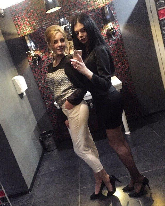 25P sexy females in tights pantyhose nylons 79